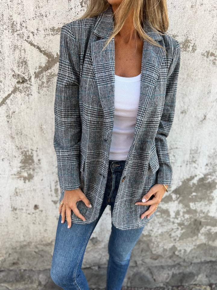 Vina Blazer – Elegantiška ir Pasitikinti savimi